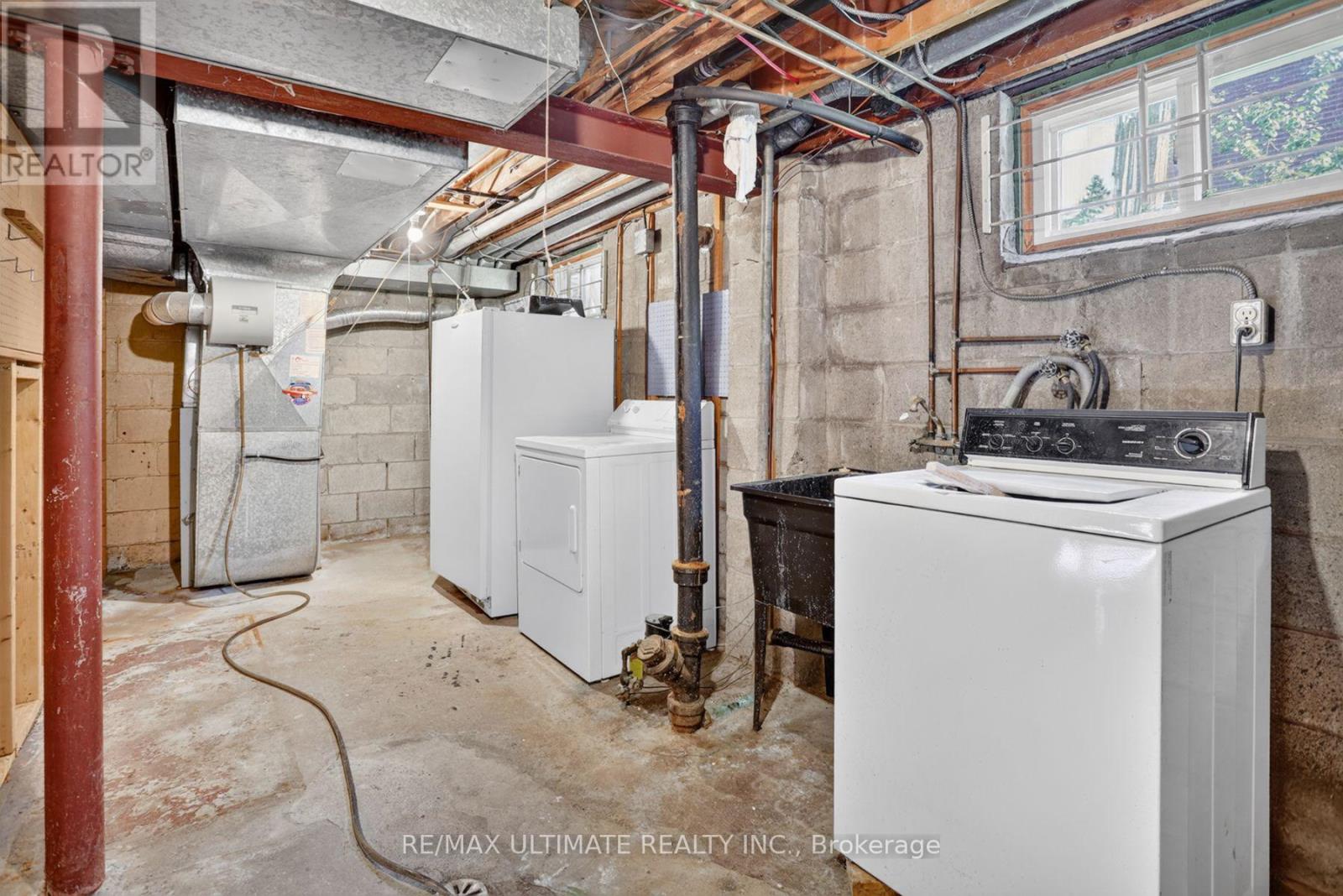 73 Chestnut Crescent, Toronto, ON photo 33