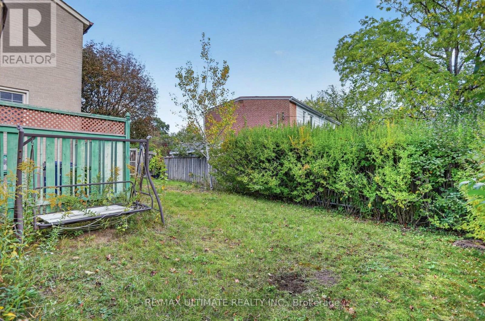 73 CHESTNUT CRESCENT - 35