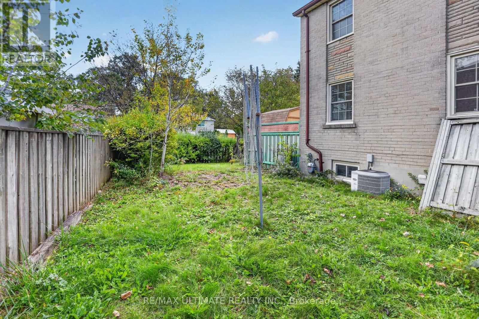 73 CHESTNUT CRESCENT - 36