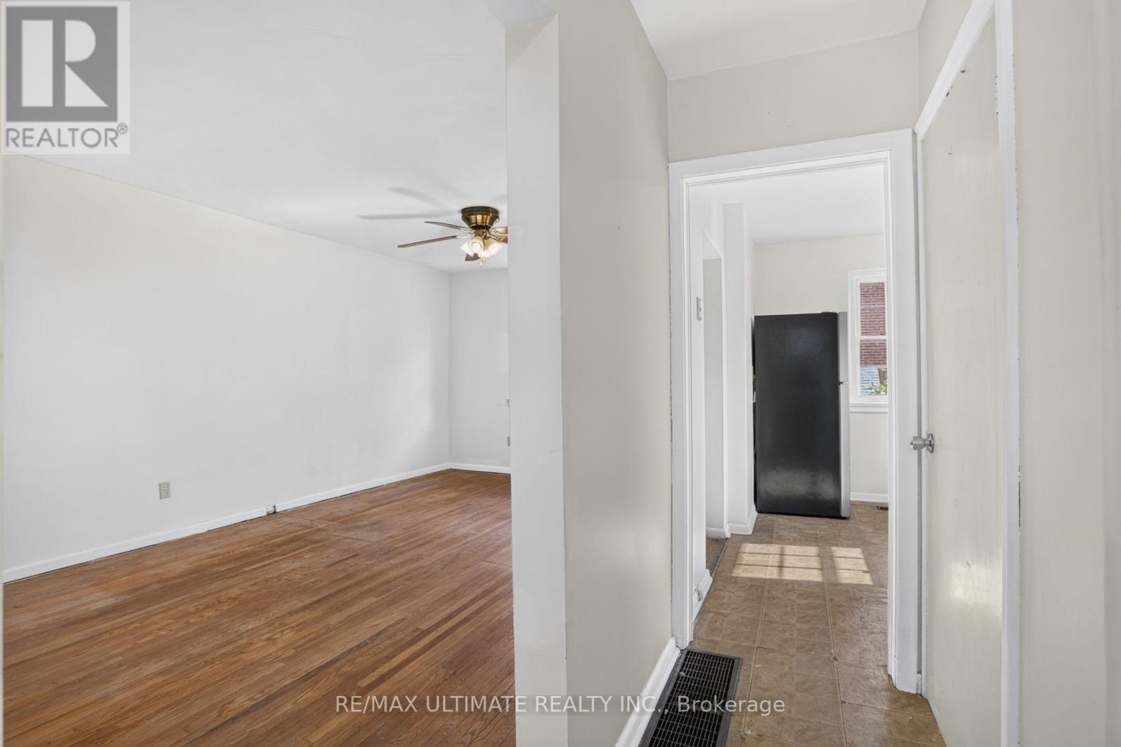 73 CHESTNUT CRESCENT - 6