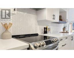 69 Coady Avenue, Toronto, ON M4M2Y9 Photo 17