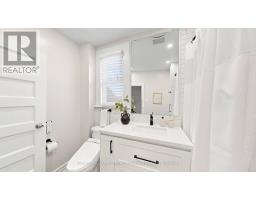 69 Coady Avenue, Toronto, ON M4M2Y9 Photo 29