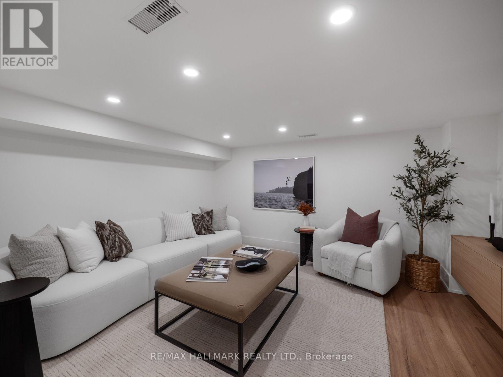 14 Mcgee Street — photo 40