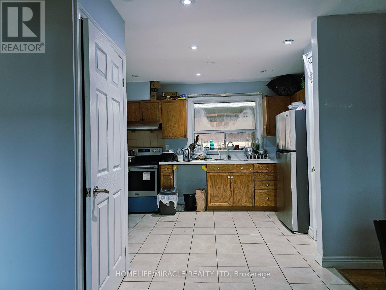 54 MEDINA CRESCENT - 4