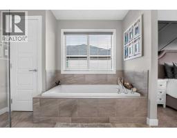 160 Rainbow Falls Passage, Chestermere, AB T1X0S6 Photo 28