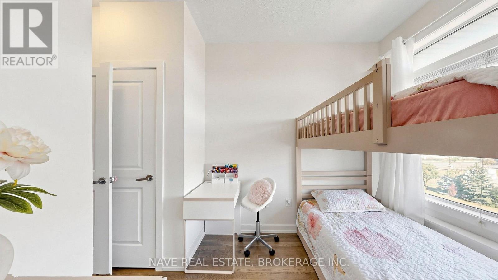 80 TROON AVENUE - 15