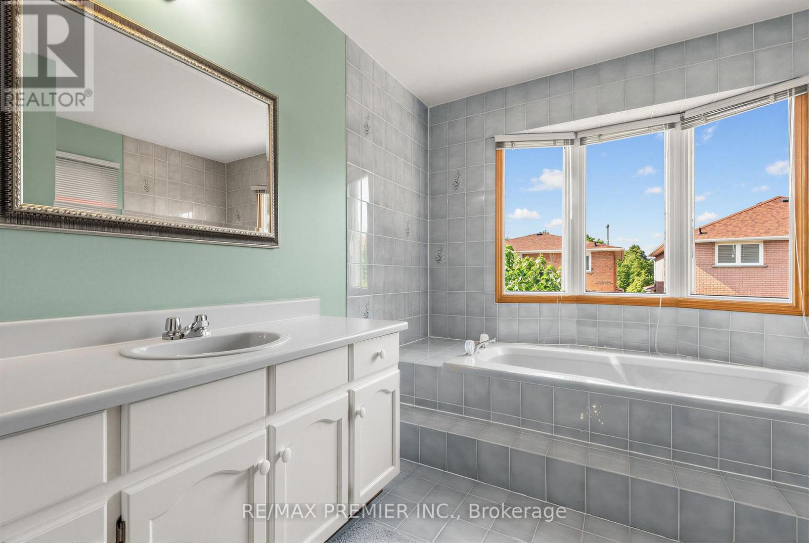 42 Burgosa Court, Vaughan, ON photo 19