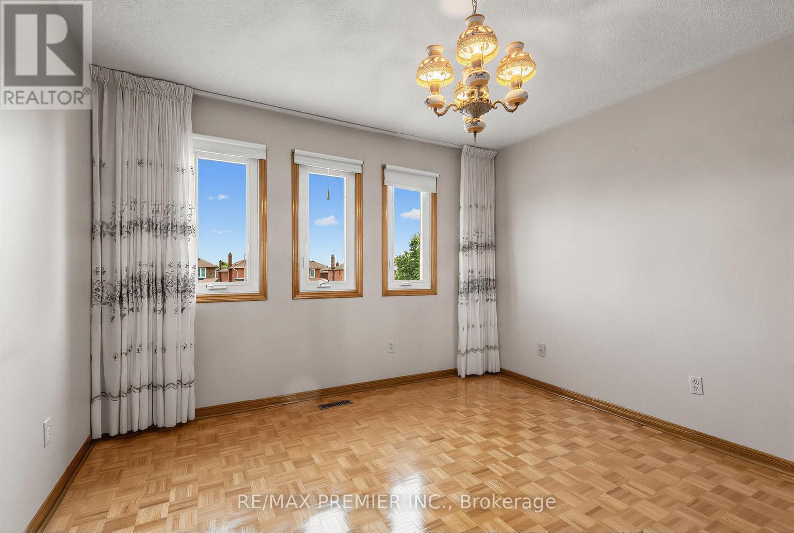 42 Burgosa Court, Vaughan, ON photo 21