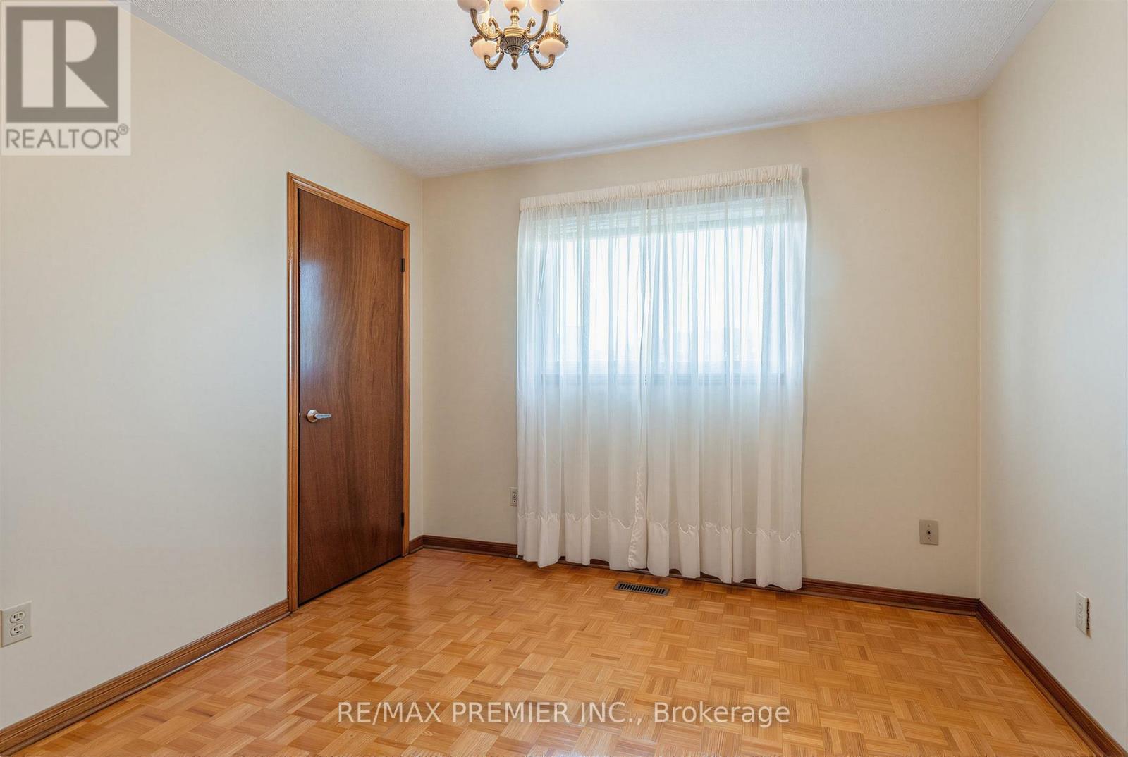 42 Burgosa Court, Vaughan, ON photo 24