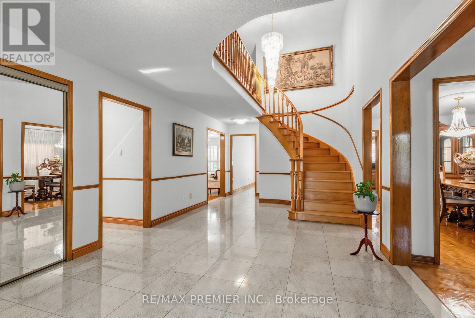 42 BURGOSA COURT, Vaughan (East Woodbridge) — photo 4