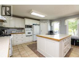 Kitchen - 222 S 3 Street W, Magrath, AB T0K1J0 Photo 17