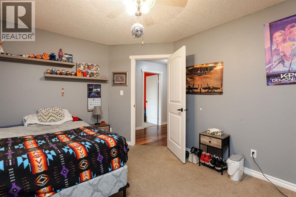 222 S 3 Street W - 30