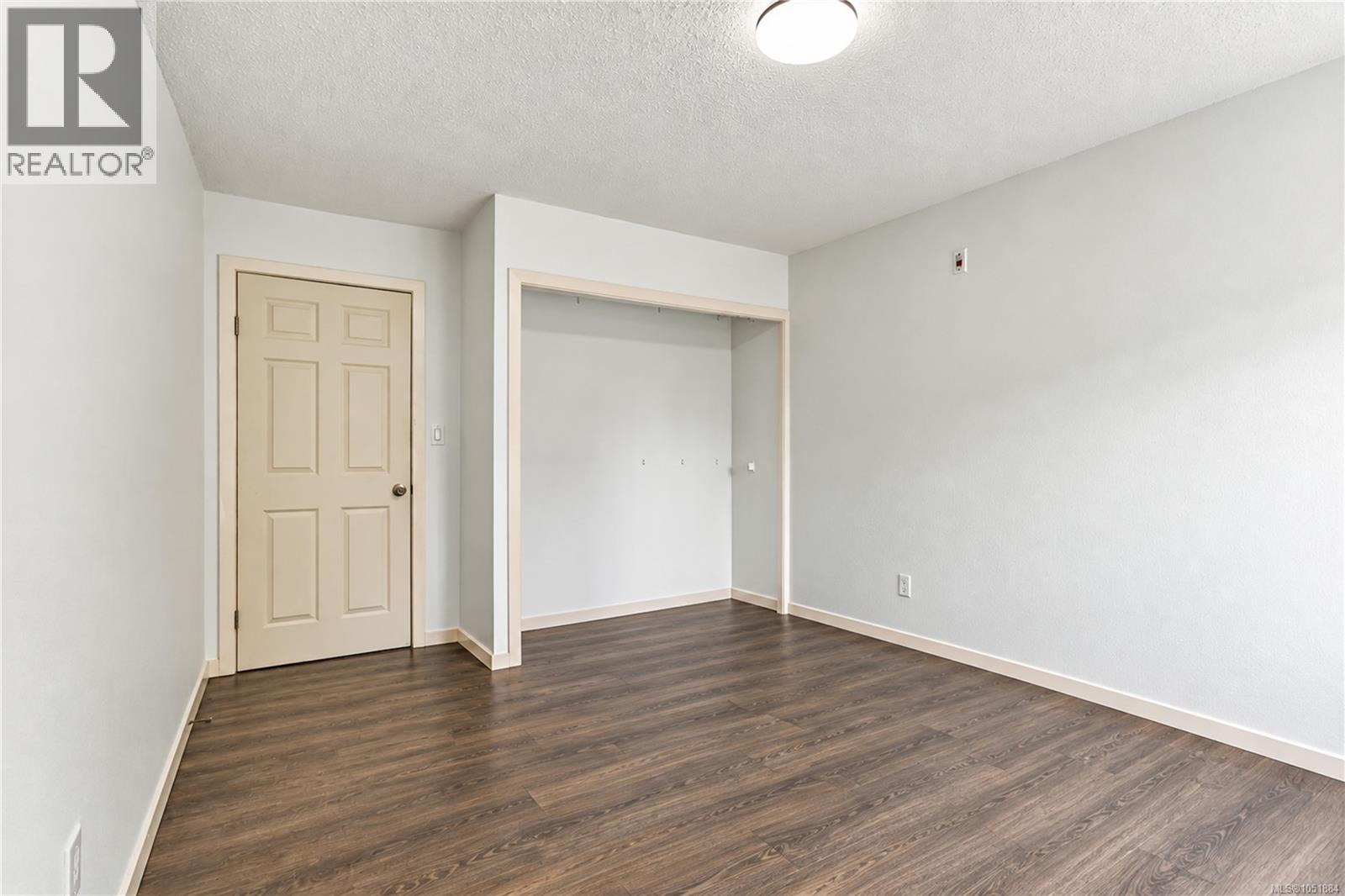 206 3800 Quadra Street, Saanich