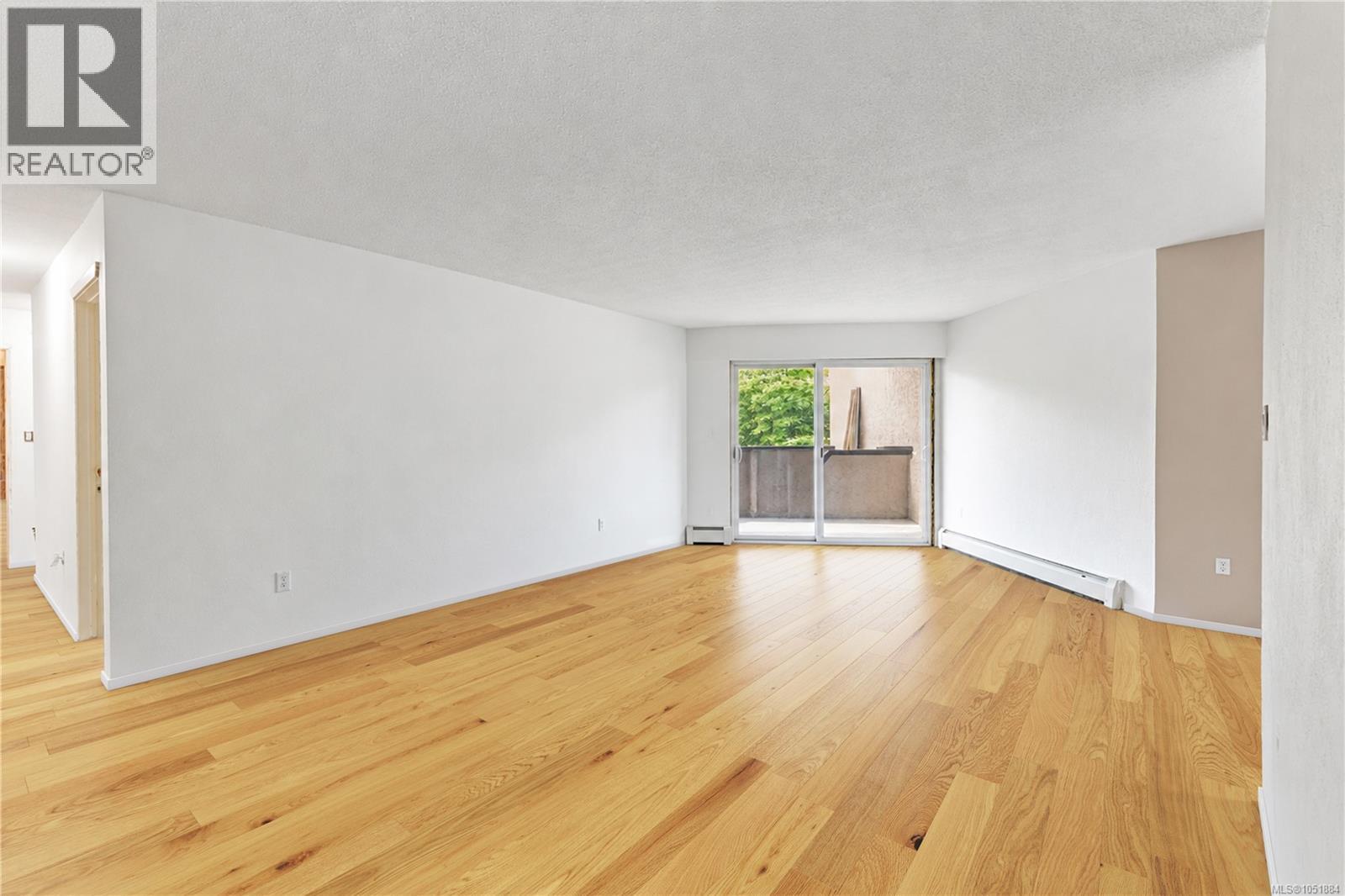 206 3800 Quadra Street, Saanich