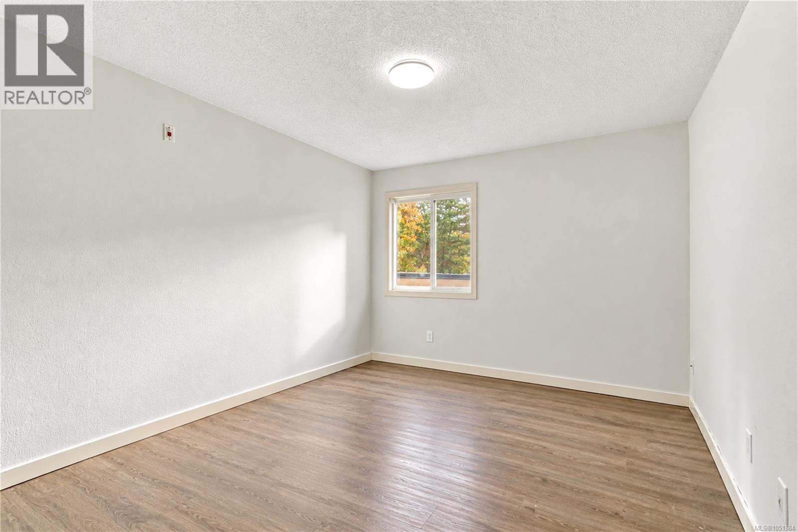 206 3800 Quadra Street, Saanich