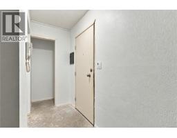 Entrance - 206 3800 Quadra St, Saanich, BC V8X1H8 Photo 7
