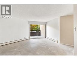 206 3800 Quadra St, Saanich, BC V8X1H8 Photo 9