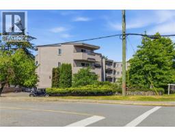 206 3800 Quadra St, Saanich, BC V8X1H8 Photo 25