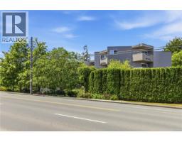 206 3800 Quadra St, Saanich, BC V8X1H8 Photo 24