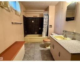 9333 146 St Nw, Edmonton, AB T5R0W7 Photo 35