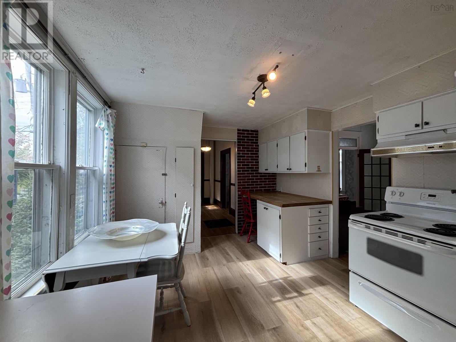 83 Prince Albert Road - 26