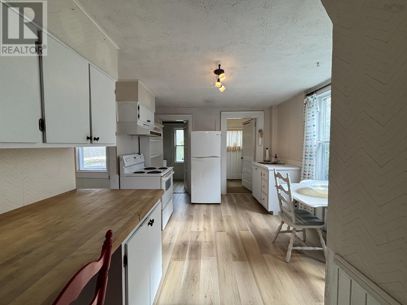 Property 23 of 47 of 83 Prince Albert Road
