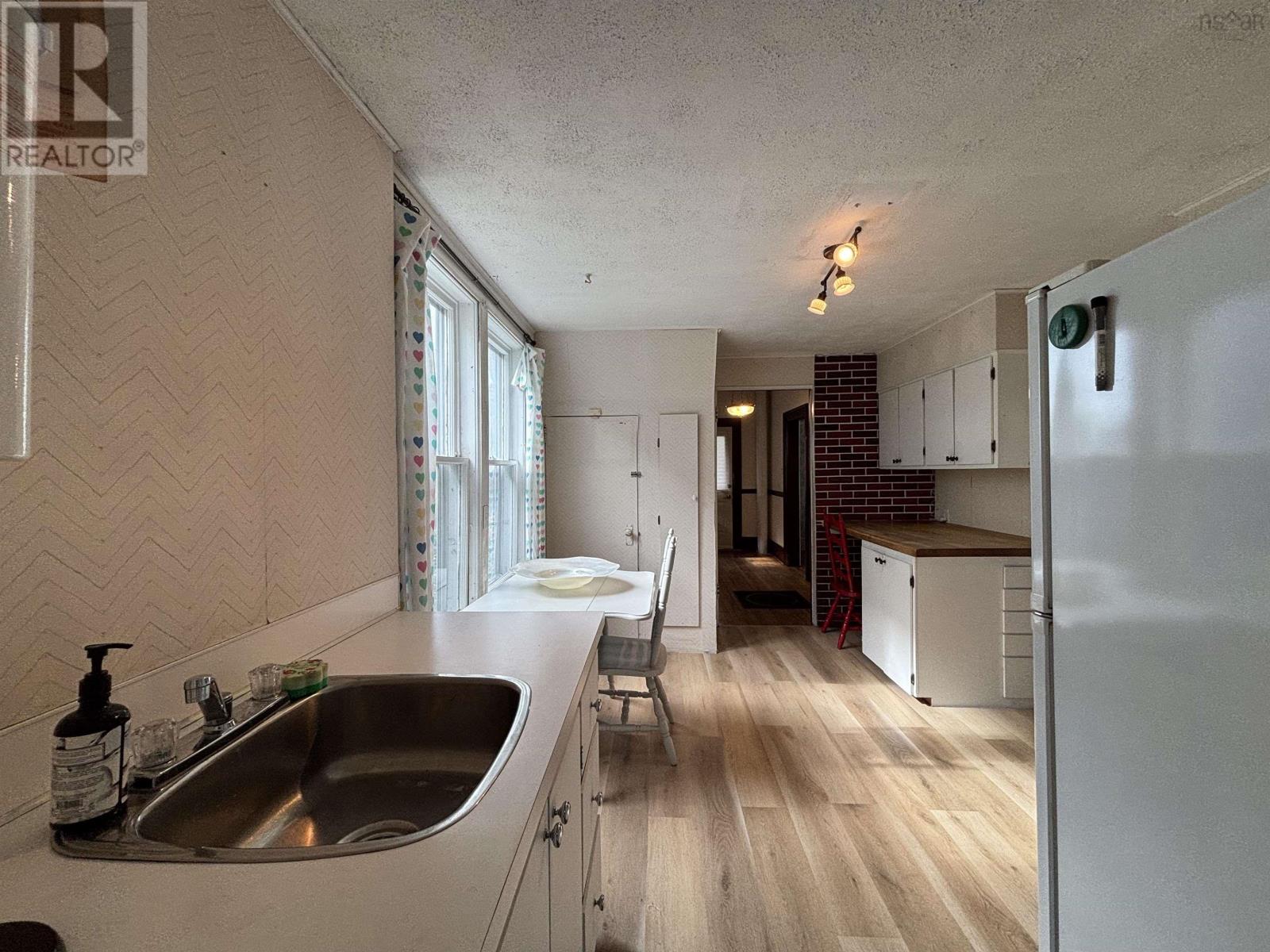Property 25 of 47 of 83 Prince Albert Road