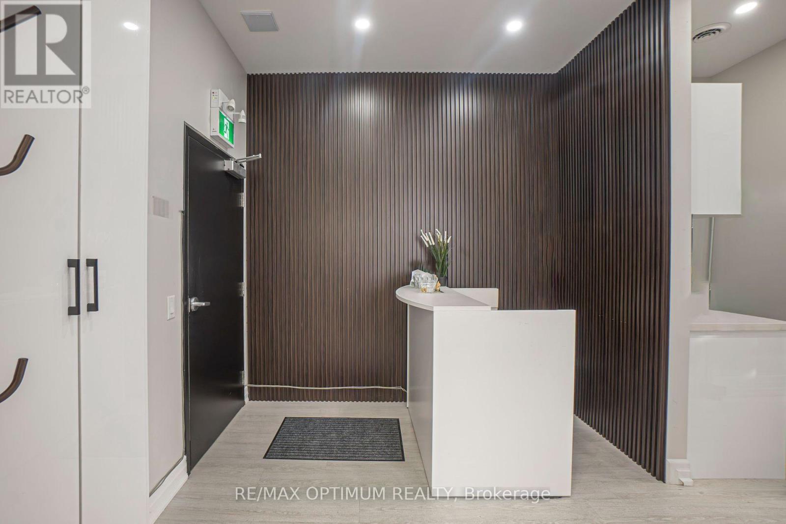 201 - 268 DERRY ROAD W, Mississauga (Meadowvale Village) Ontario