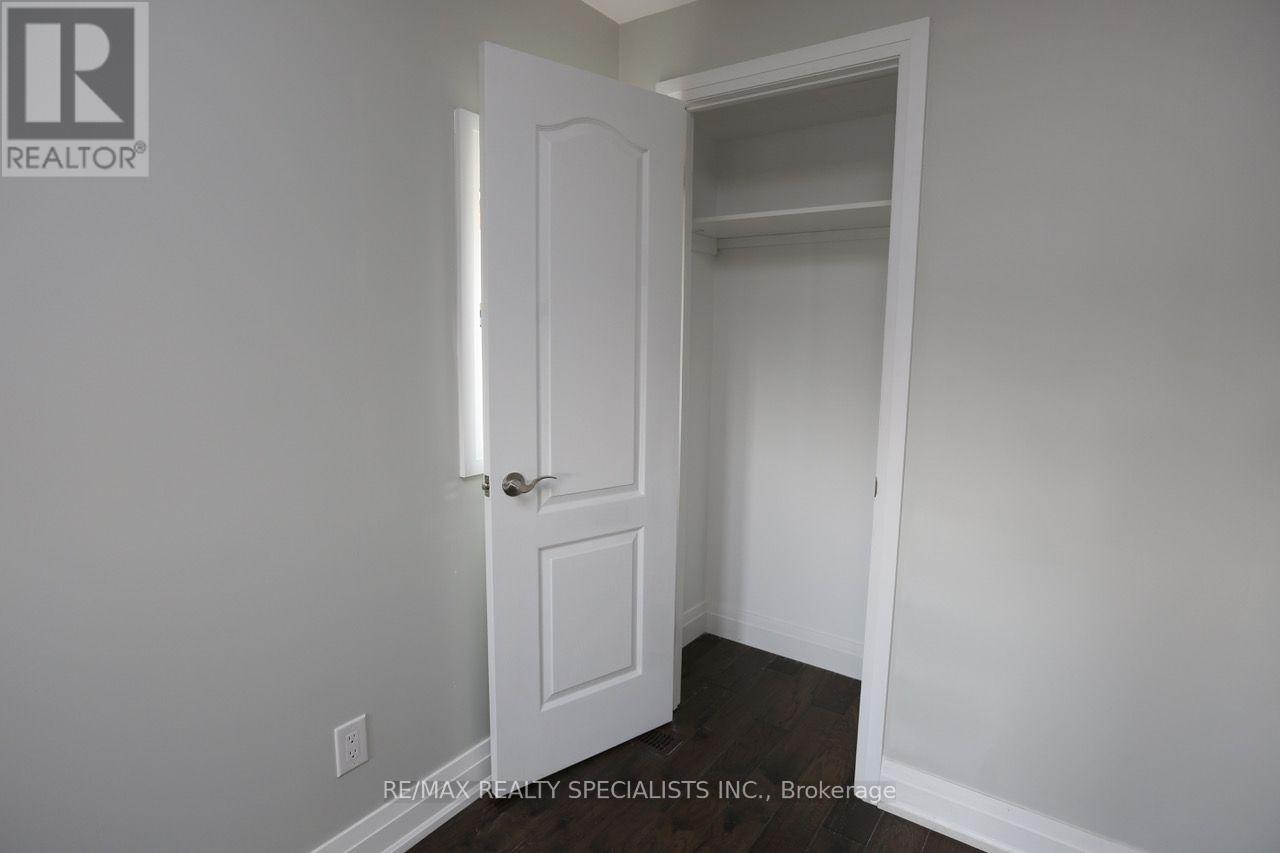 12 Wiltshire Unit Upper photo 5