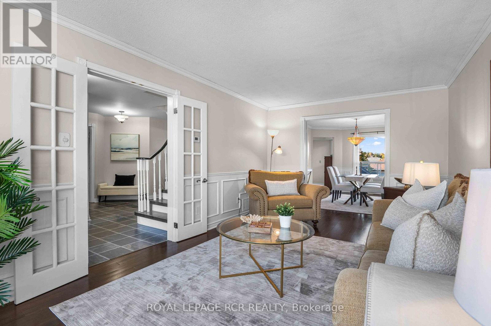 220 Edenwood Crescent — photo 3