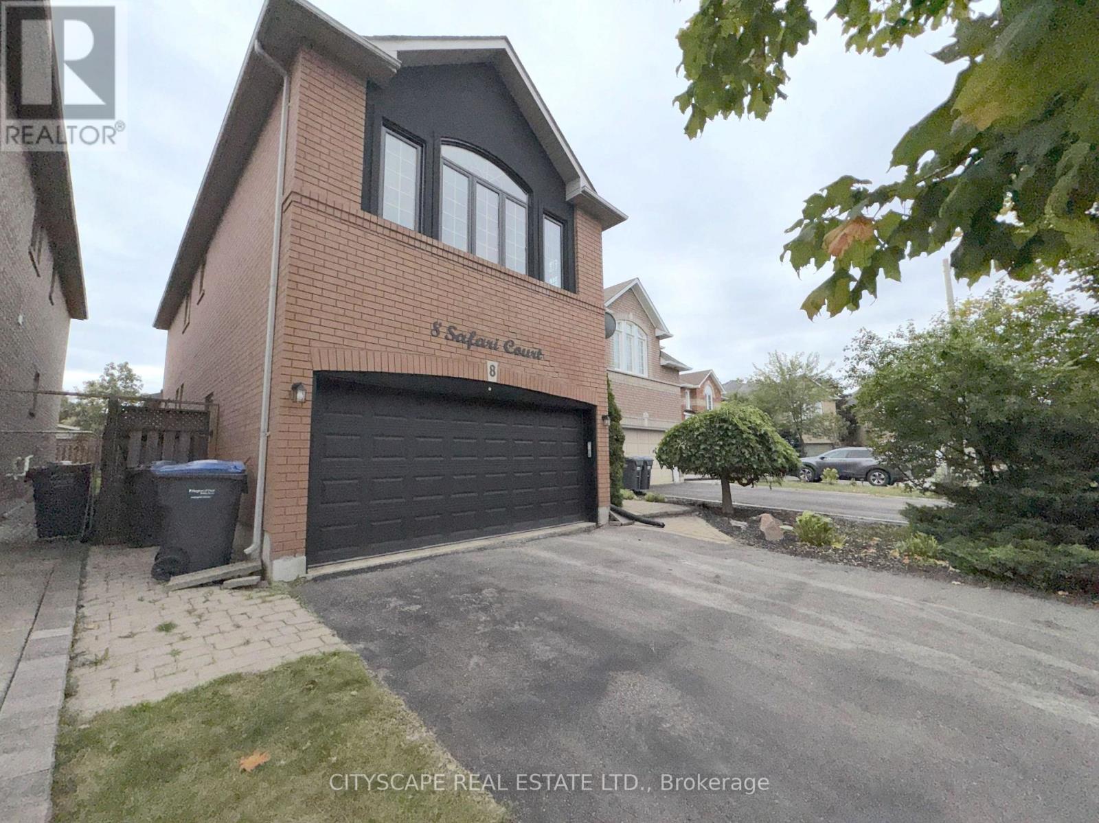 8 Safari Court — photo 4