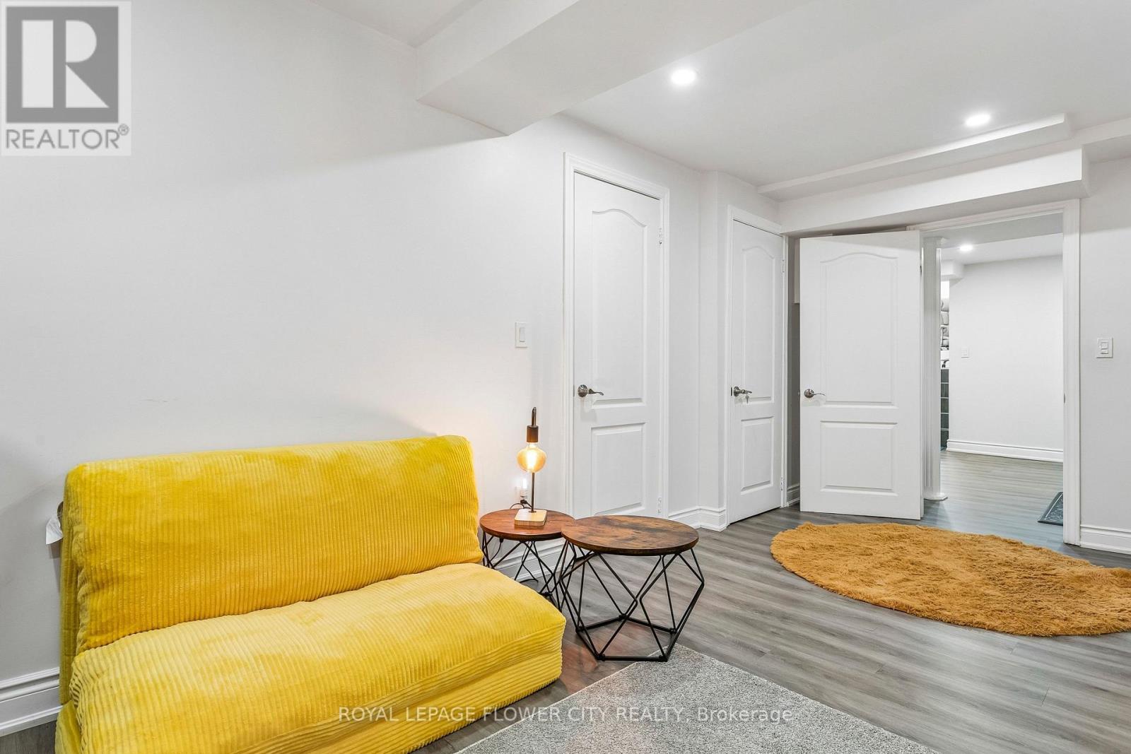 35 Camberley Crescent — photo 45