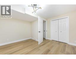 42 Royal Crest Point Nw, Calgary, AB T3G5W5 Photo 27