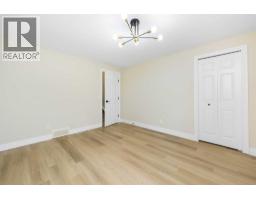 42 Royal Crest Point Nw, Calgary, AB T3G5W5 Photo 30