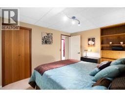 212 Whiteview Bay NE - photo 36