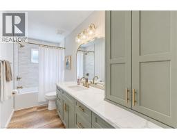 23 Jacob Street W, Tavistock, ON N0B2R0 Photo 21