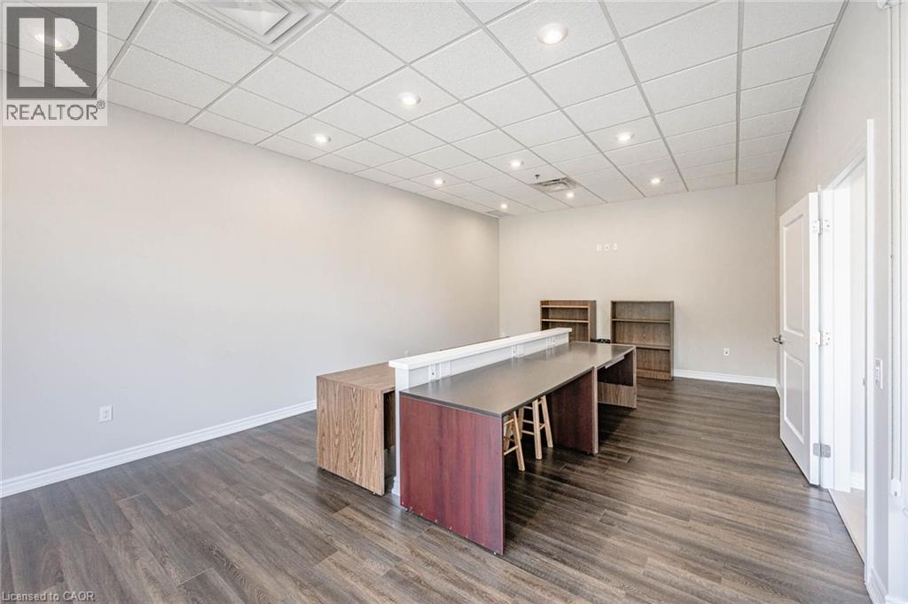150 Wellington Street East — photo 13