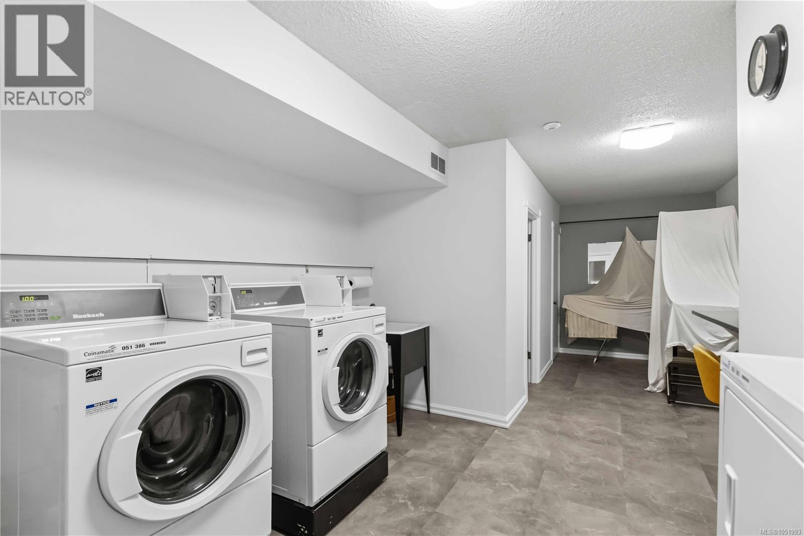 #207 9560 Fifth St - 14