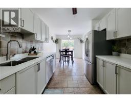 41 Vennio Lane, Hamilton, ON L9B2Y6 Photo 18