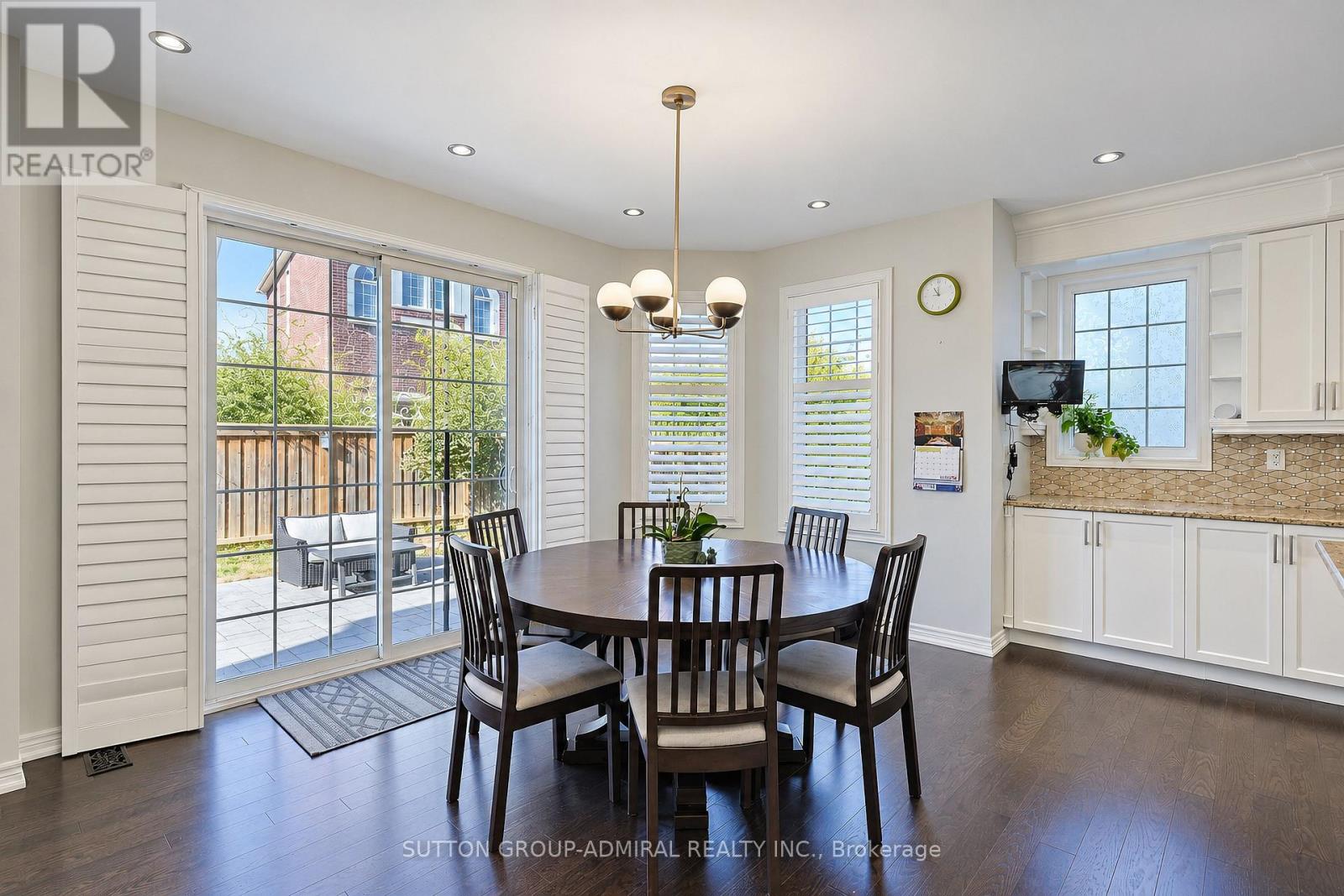 163 Heintzman Crescent — photo 7