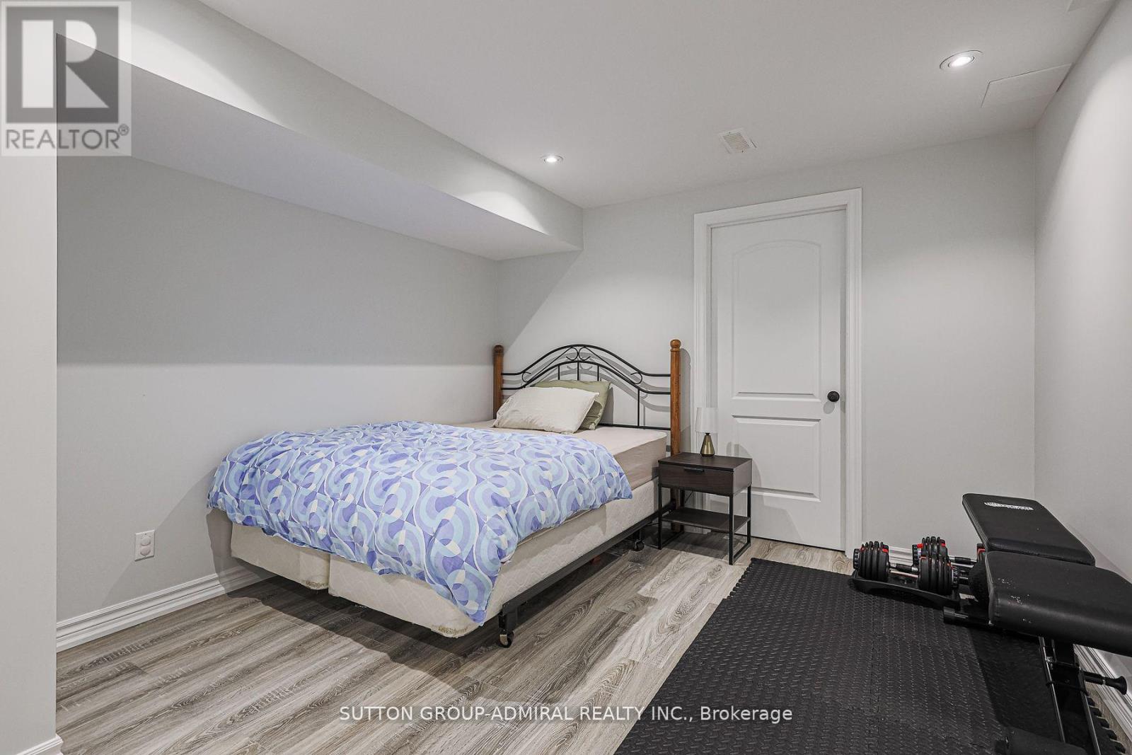 163 Heintzman Crescent — photo 34
