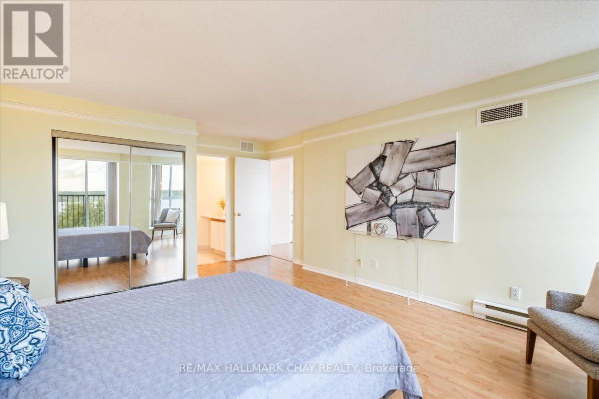 140 Dunlop Street East — photo 24
