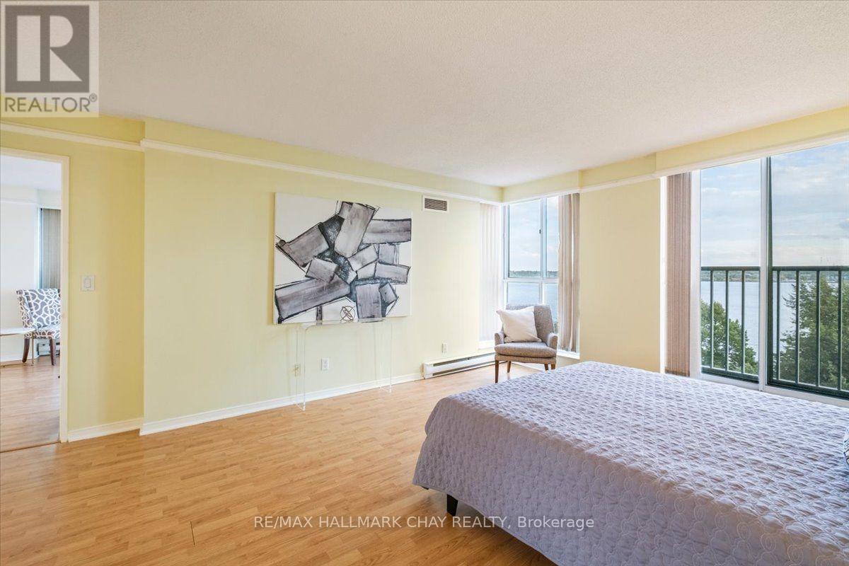 140 Dunlop Street East — photo 23