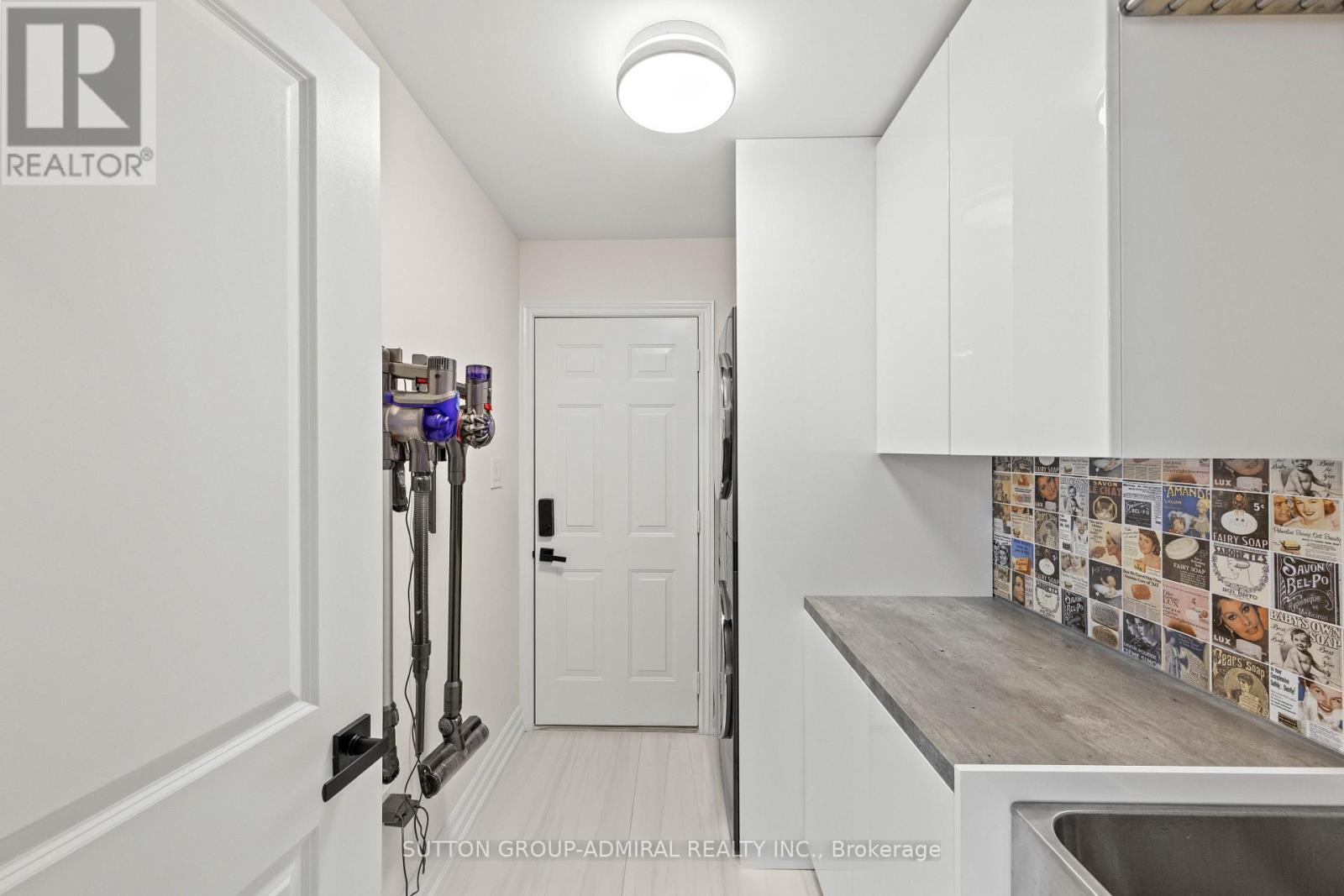 16 OAKMONT AVENUE - 12