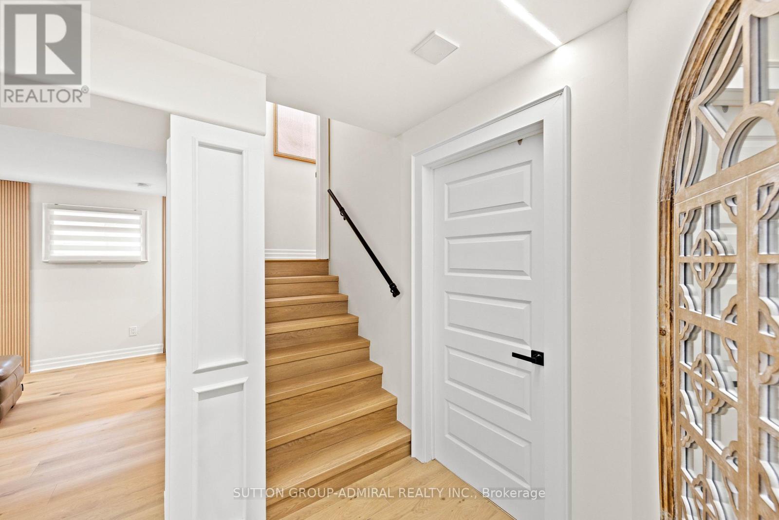 16 OAKMONT AVENUE - 35