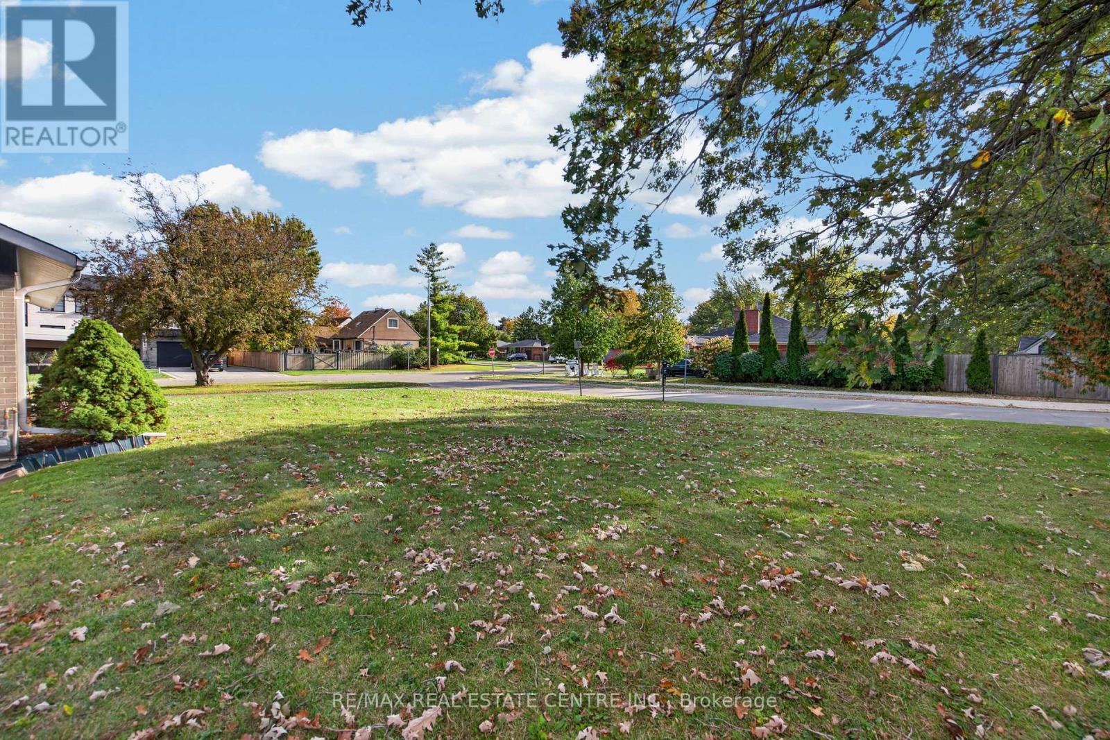 226 Elmwood Crescent, Milton, ON photo 29