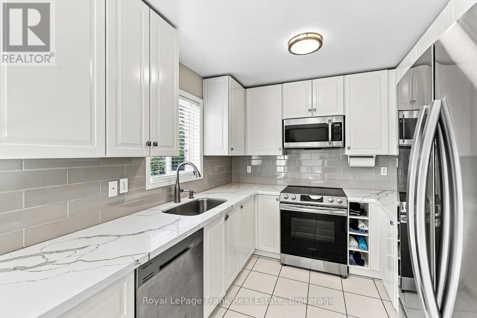 15 Sprucewood Crescent, Clarington, ON photo 14
