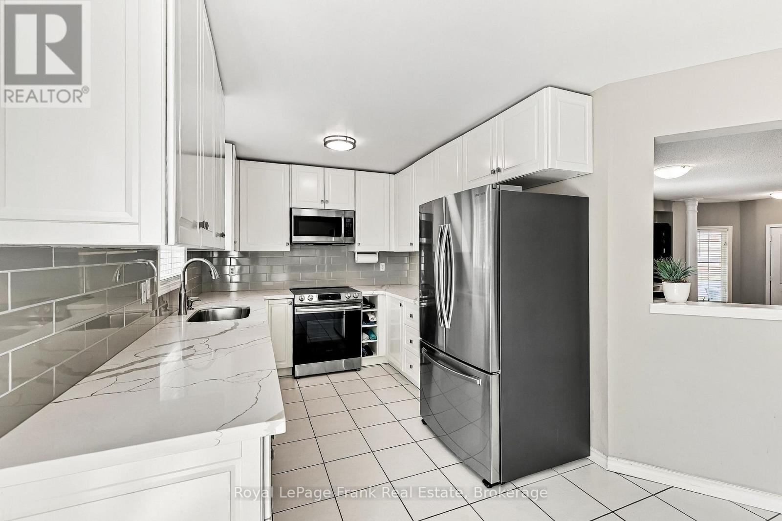 15 Sprucewood Crescent, Clarington, ON photo 13