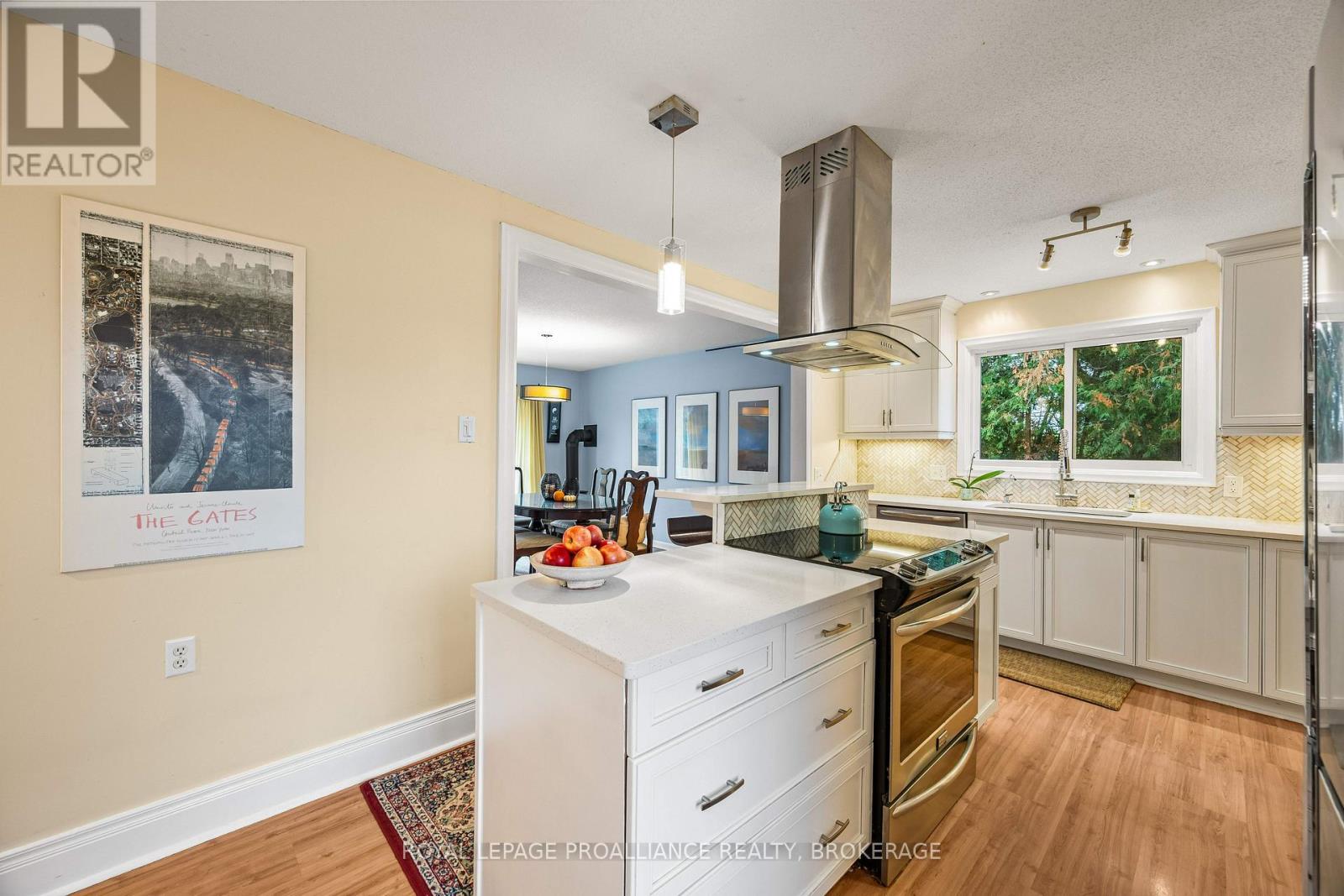 34 Cambridge Crescent — photo 14