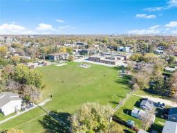 406 Strathnaver Avenue, Selkirk, MB R1A0H7 Photo 10